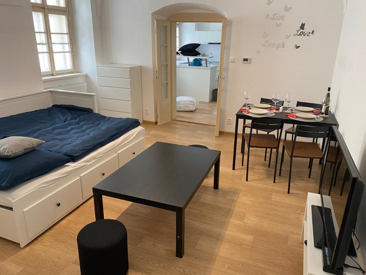Nerudova Apartments Prága Kültér fotó