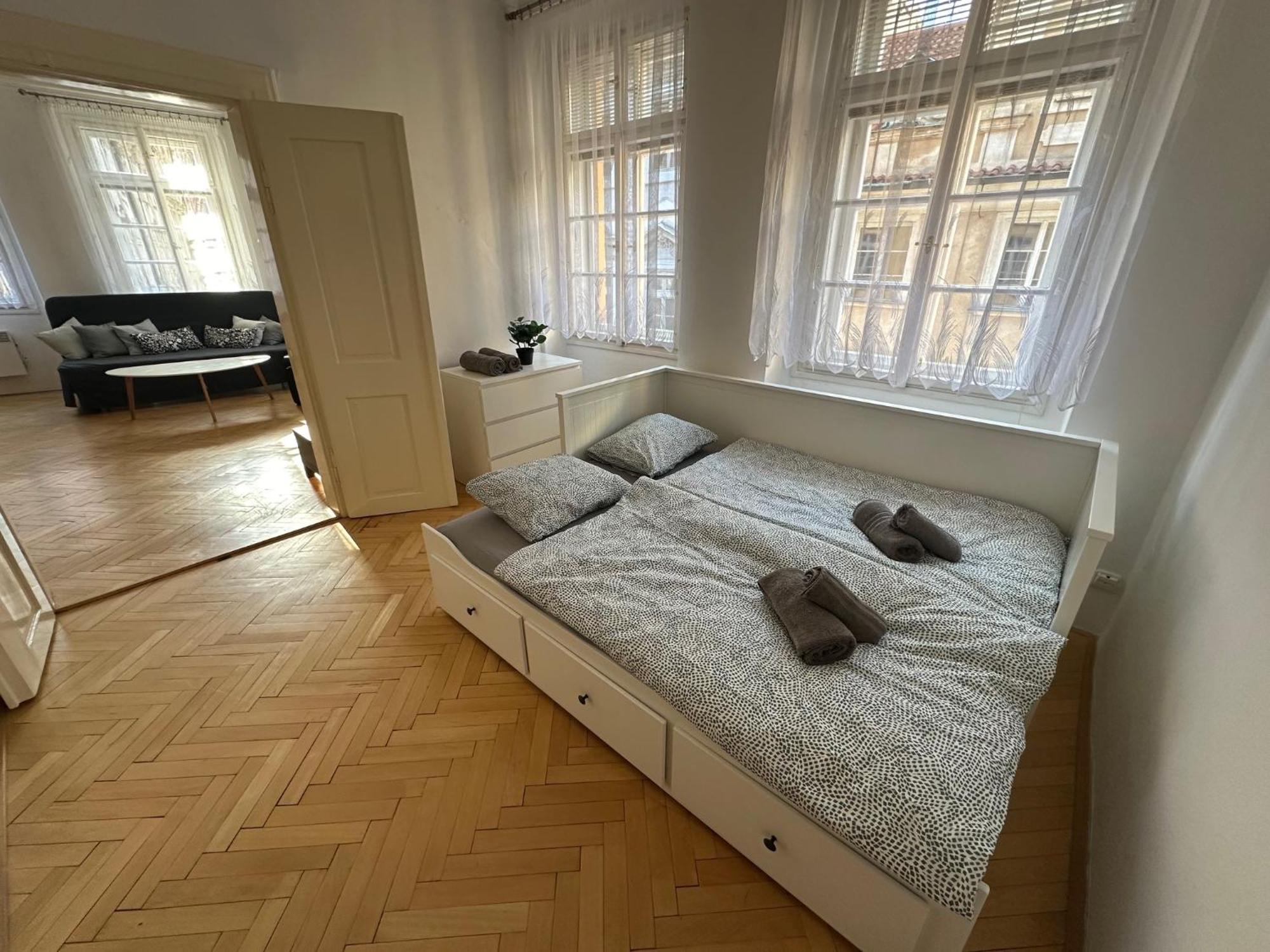 Nerudova Apartments Prága Kültér fotó
